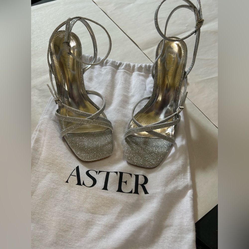 Aster Azores Sandals, 6.5 - Picture 4 of 8